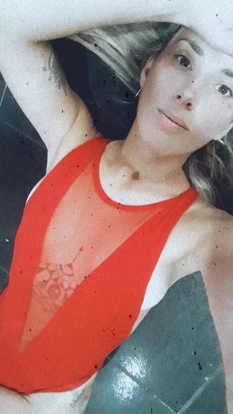 Naken läckt OnlyFans-bild av Paris
