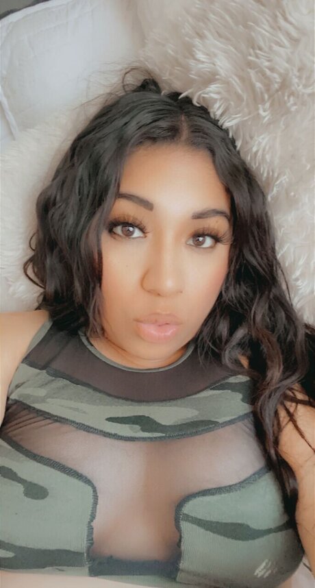 Naken läckt OnlyFans-bild av Unique