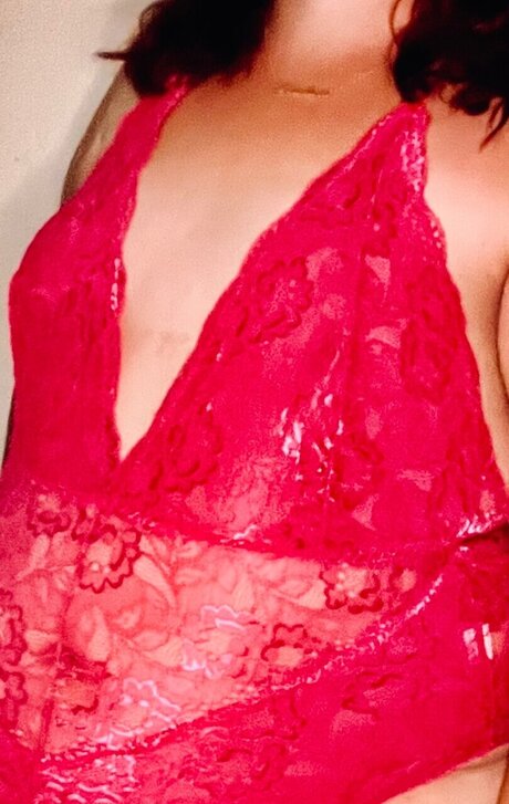 Alaston vuotanut OnlyFans-kuva Christina