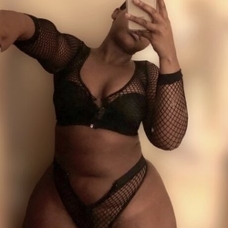 Alaston vuotanut OnlyFans-kuva Lola