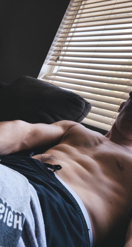 Naken läckt OnlyFans-bild av Bill Tyler