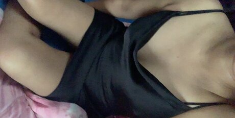 Alaston vuotanut OnlyFans-kuva Samantha