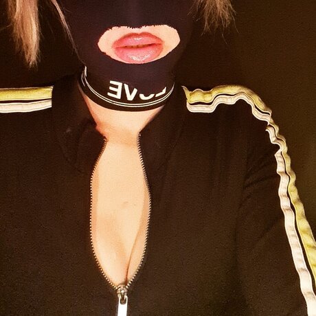 Naken läckt OnlyFans-bild av Marya
