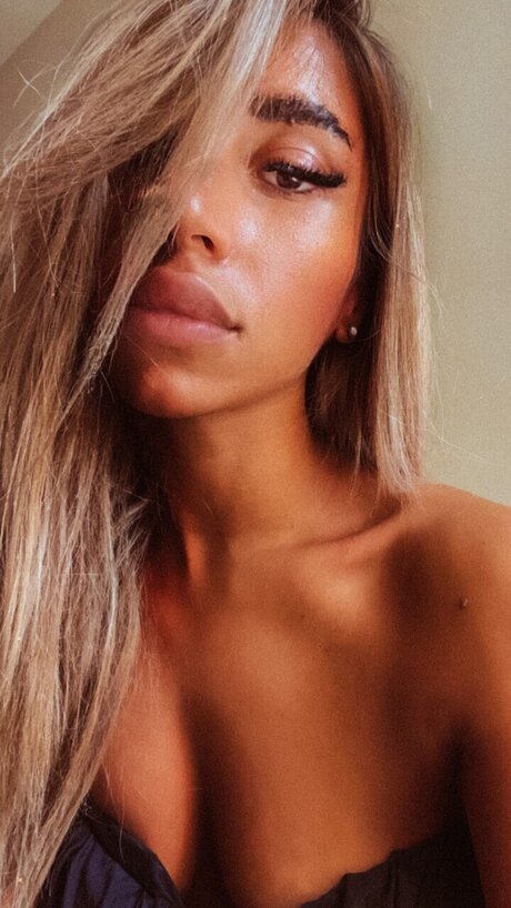 Обнаженная фотография утечки OnlyFans от Noora