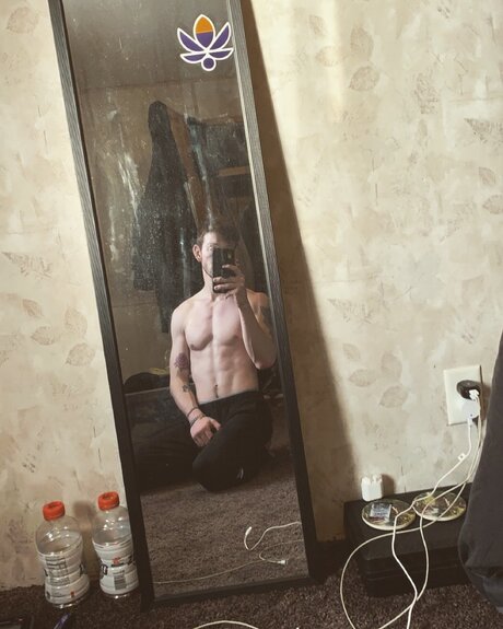 Naken läckt OnlyFans-bild av Derek Smart