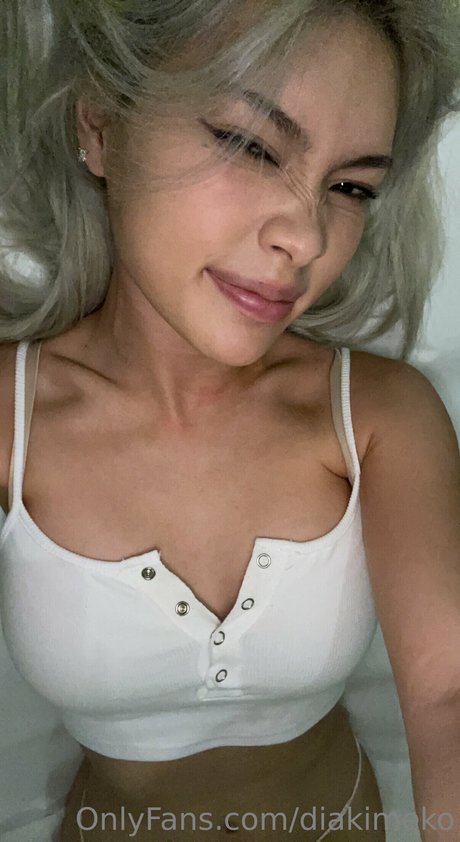 Alasti lekkinud OnlyFans-i pilt Diakimeko