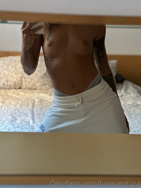 Nøgent lækket OnlyFans-billede af Littlemowgli