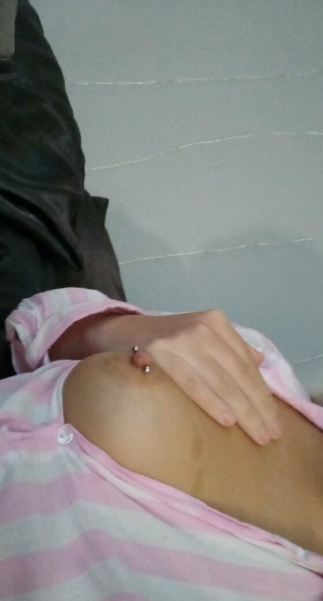 Alaston vuotanut OnlyFans-kuva Theycallmekirby