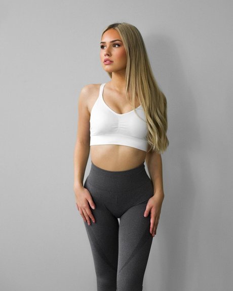 Alaston vuotanut OnlyFans-kuva Alina