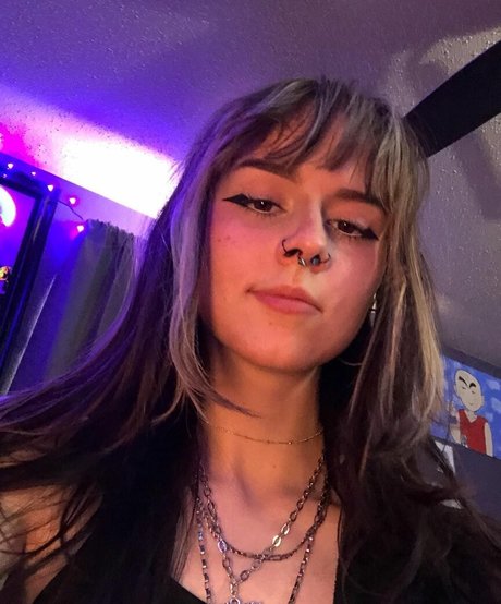 Naken läckt OnlyFans-bild av Partyongarth44