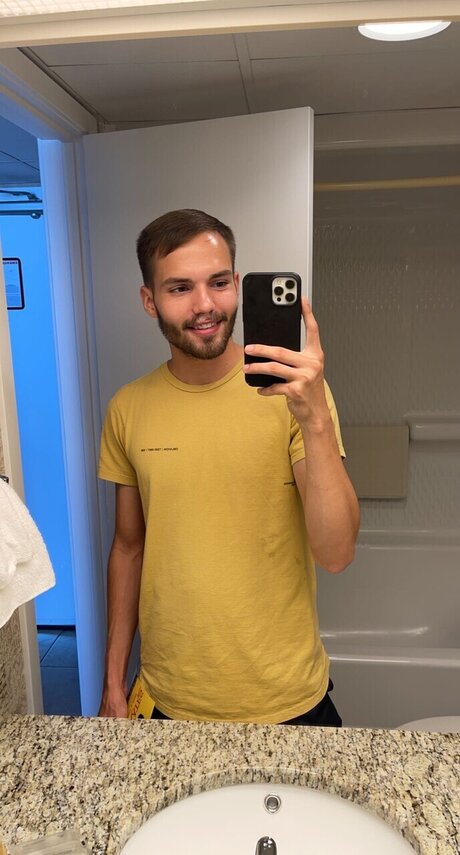 Naken läckt OnlyFans-bild av Austy