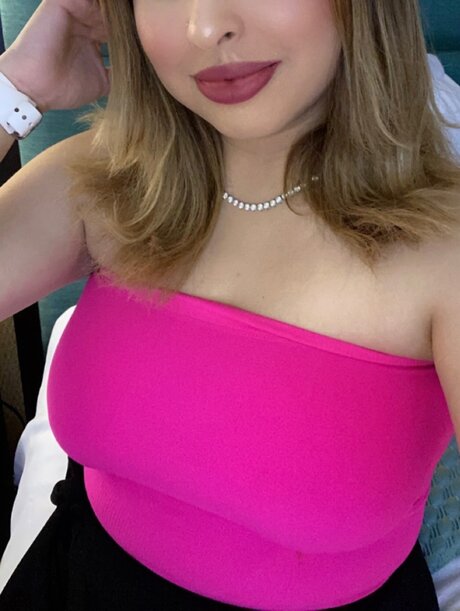 Naakte gelekte OnlyFans-foto van Camila