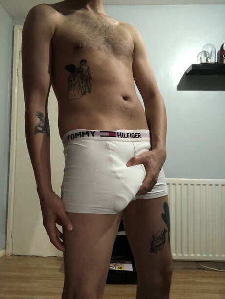 Naken läckt OnlyFans-bild av Dark Hallows