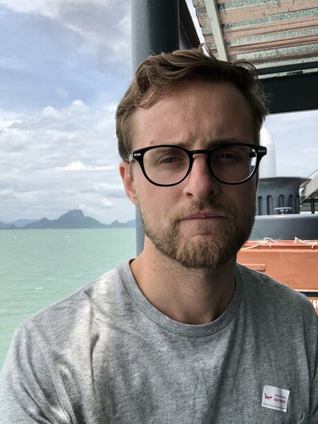 Naken läckt OnlyFans-bild av Postvice