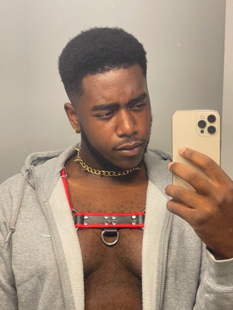 Naken läckt OnlyFans-bild av Papa Bear