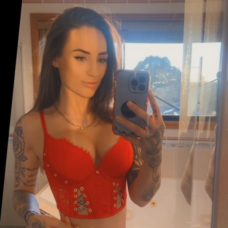 Naken läckt OnlyFans-bild av Alice
