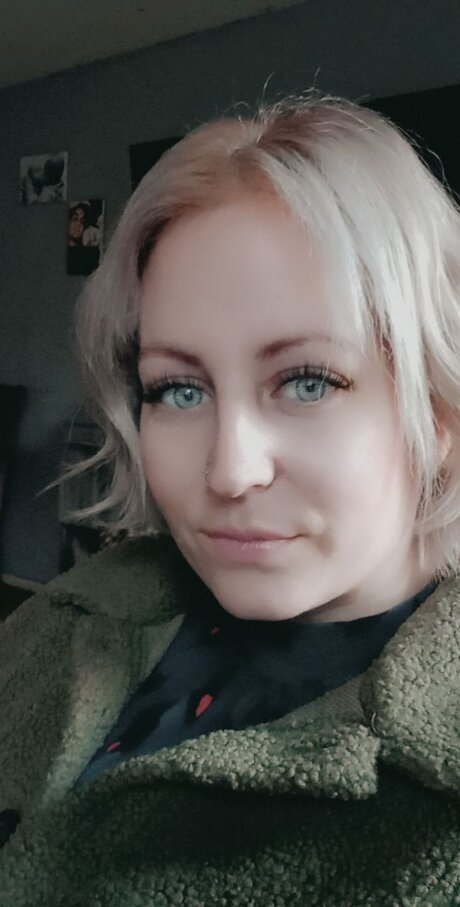Alaston vuotanut OnlyFans-kuva Dawn Frannie