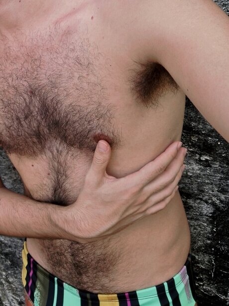 Naken läckt OnlyFans-bild av Hairy Guy