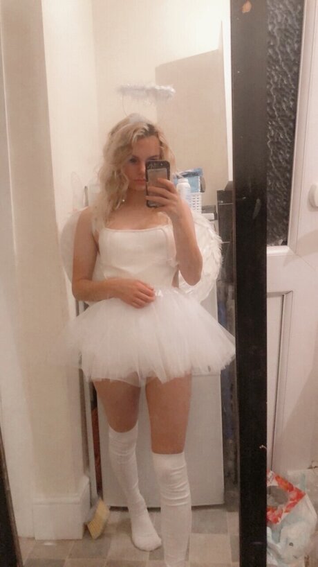 Naken läckt OnlyFans-bild av Amelia