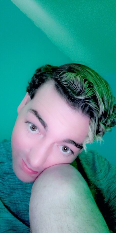 Naken läckt OnlyFans-bild av Lovegreg