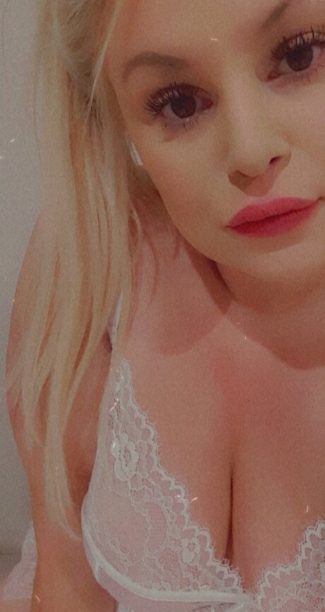 Обнаженная фотография утечки OnlyFans от S