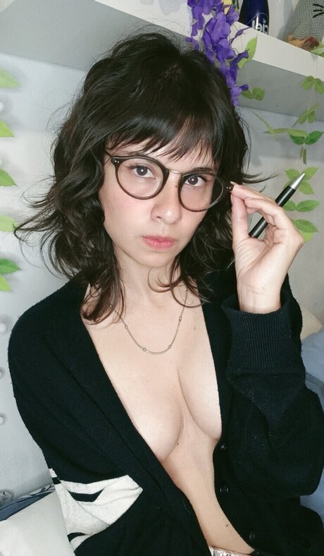 Naakte gelekte OnlyFans-foto van  Yoshimi