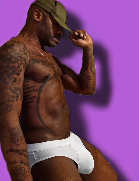 Naken läckt OnlyFans-bild av Machoxxl