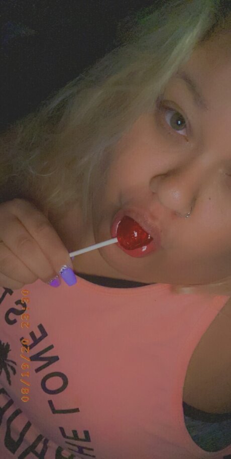 Naken läckt OnlyFans-bild av Naomii