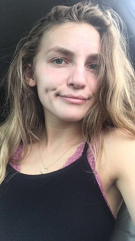 Naakte gelekte OnlyFans-foto van Tori