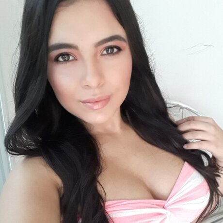 Naakte gelekte OnlyFans-foto van Valentina