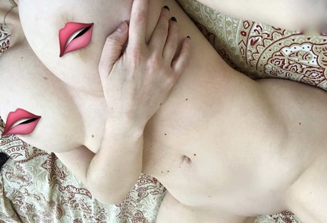 Naakte gelekte OnlyFans-foto van Pixarthicc