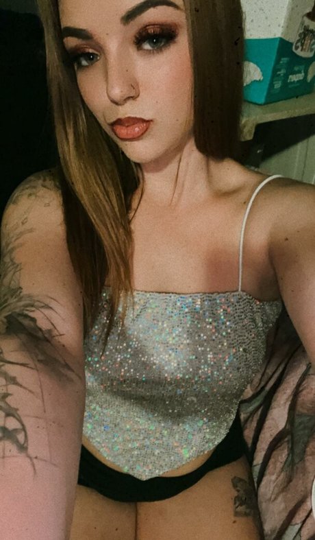 Naken läckt OnlyFans-bild av Kylie Harrell