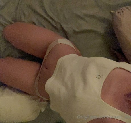 Alasti lekkinud OnlyFans-i pilt Siathedear