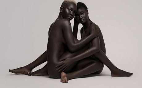 Обнаженная фотография утечки OnlyFans от Khoudia Diop