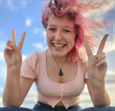 Naken läckt OnlyFans-bild av Lucyqueenofchaos