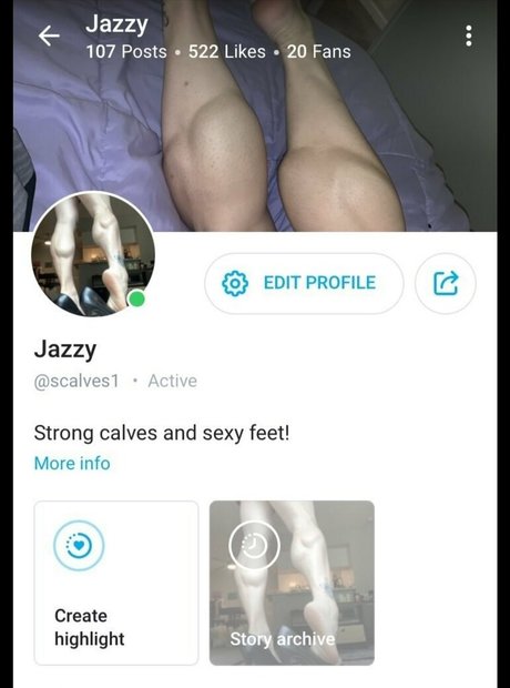 Naken lekkede OnlyFans-bilde av Laceysmuscularcalves