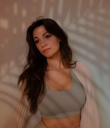 Naken läckt OnlyFans-bild av Alexiarayeigshid