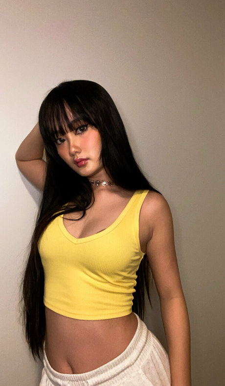 Nacktes geleaktes OnlyFans-Foto von Littlebunnybabie