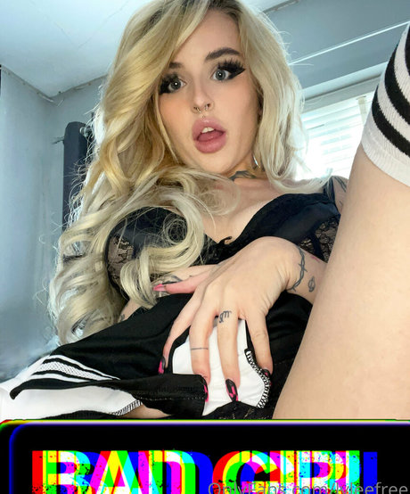 Naakte gelekte OnlyFans-foto van Lyleefree