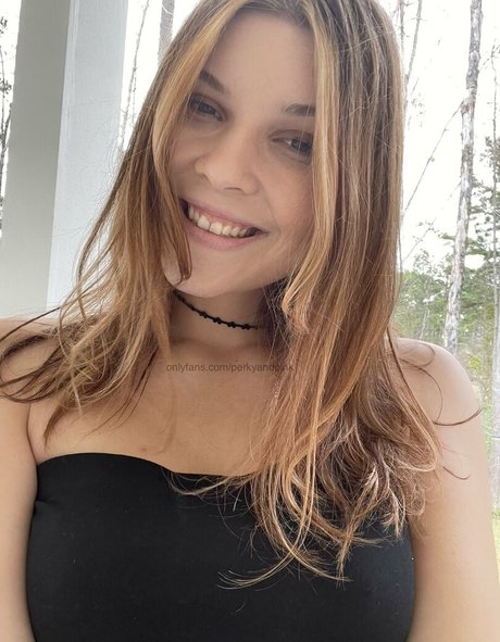 Naken läckt OnlyFans-bild av Perkyandpink2