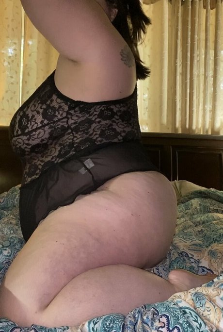 Naken lekkede OnlyFans-bilde av Peachesaqueen