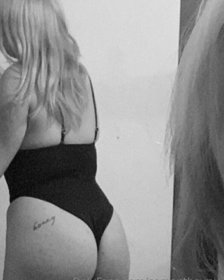 Naken läckt OnlyFans-bild av Samantharay