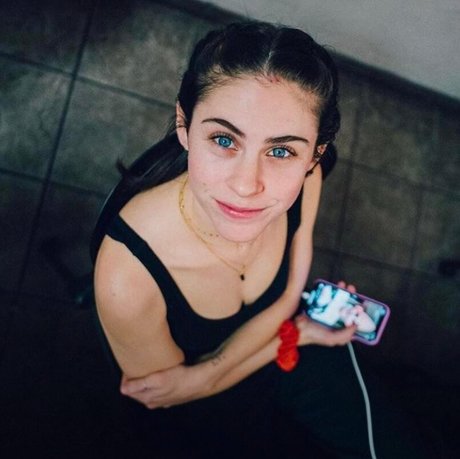 Naken läckt OnlyFans-bild av Kelsey Kreppel