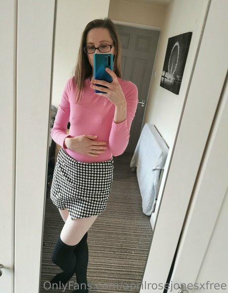Naken läckt OnlyFans-bild av Aprilrosejonesxfree