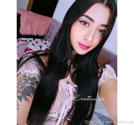 Foto desnuda filtrada de OnlyFans de Exxoticaxx