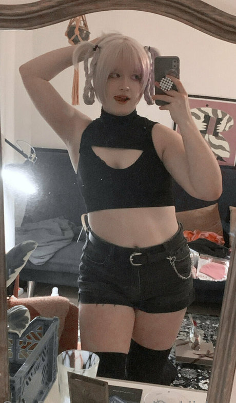 Naken läckt OnlyFans-bild av Kawaiiyukiichan