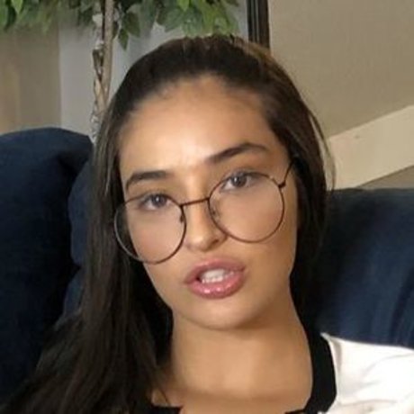 Emilywillisxxx