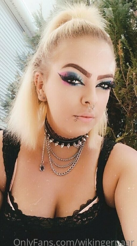 Naken läckt OnlyFans-bild av Wikingerpaar