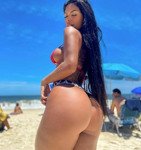 Foto di nudo di fuga di OnlyFans di Clara Batista