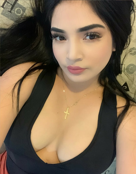 Anhastacia Fox